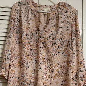 3 qtr length sleeve silky shirt